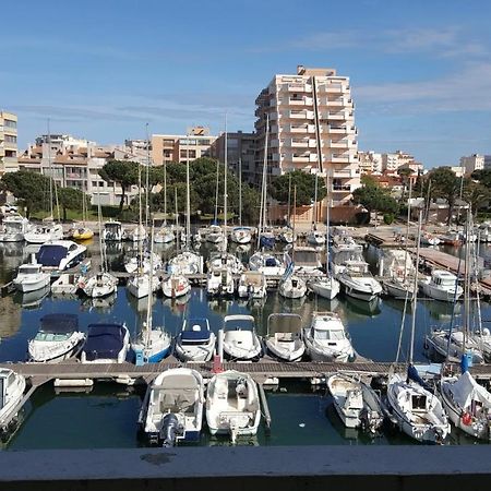 Beau T2 Au Calme Avec Parking Sublime Vue Sur Port Apartamento Canet-en-Roussillon Exterior foto